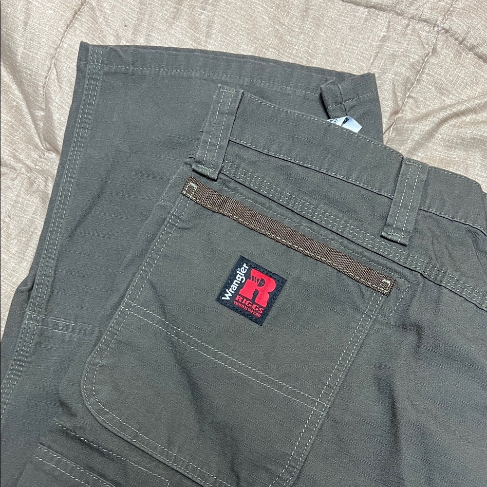 NWT Wrangler Riggs Workwear Men's Ranger Relaxed Fit Pants 44x30 - Picture 7 of 13